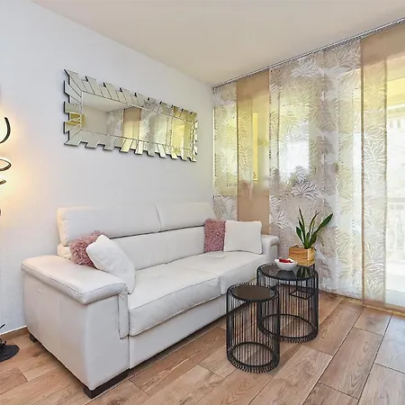 Appartement Fuer 4 Personen Ca 60 Qm In Pula, Istrien Istrische Riviera *